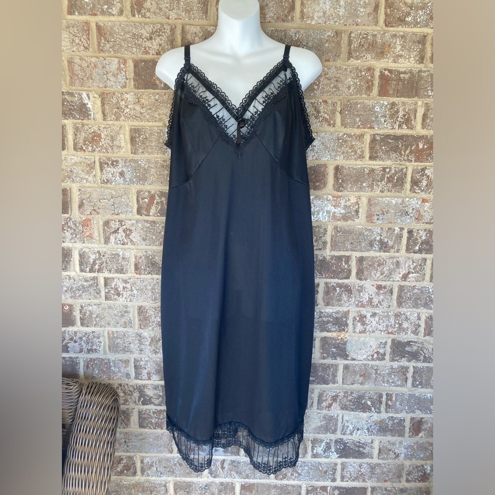 Unbranded black slip dress Vintage Size Large by measurements